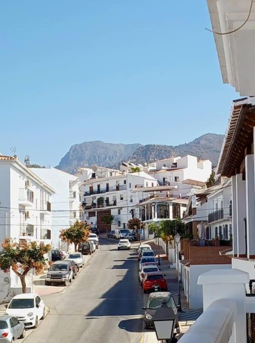 Limerencia: Tu Hogar En Este Blanco Pueblo ฟรีฮิเลียนา ภายนอก รูปภาพ